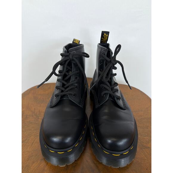 Dr Martens Black AirWair Lace Up Boots Mens 5 Womens 6 main image 4